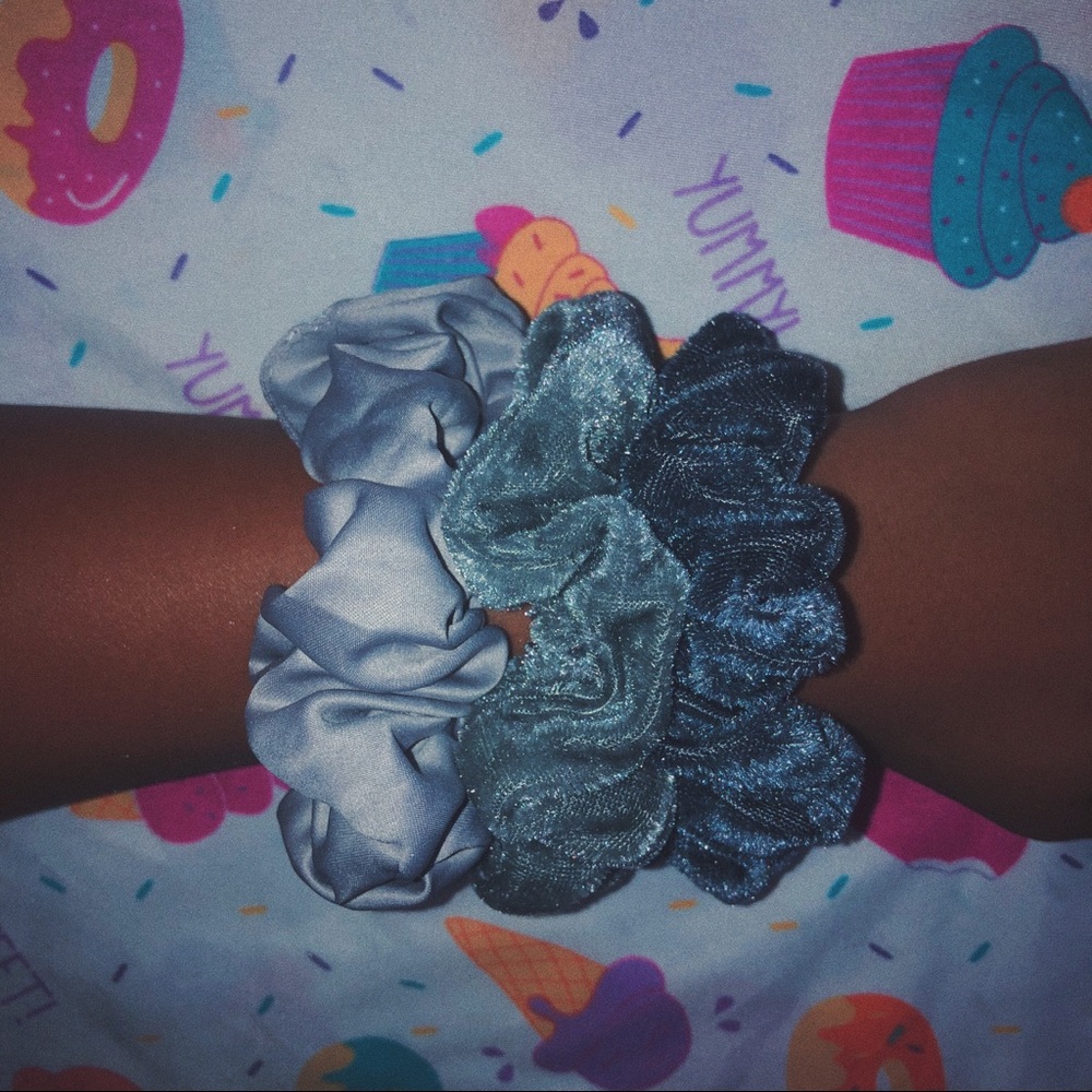 ♡ FINAL SALE ♡ koala scrunchie set